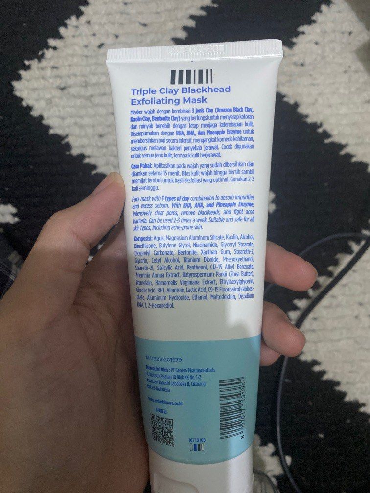 erha acneact triple clay blackhead exfoliating mask on Carousell