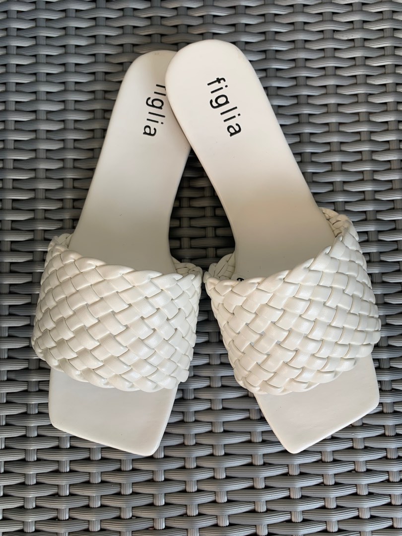 Figlia sandals on Carousell