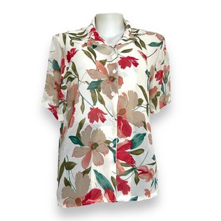 (Category: ) located in . Submitted by ea_prelovedclothes (Listing ID 1236789050, Image 1). Description: .