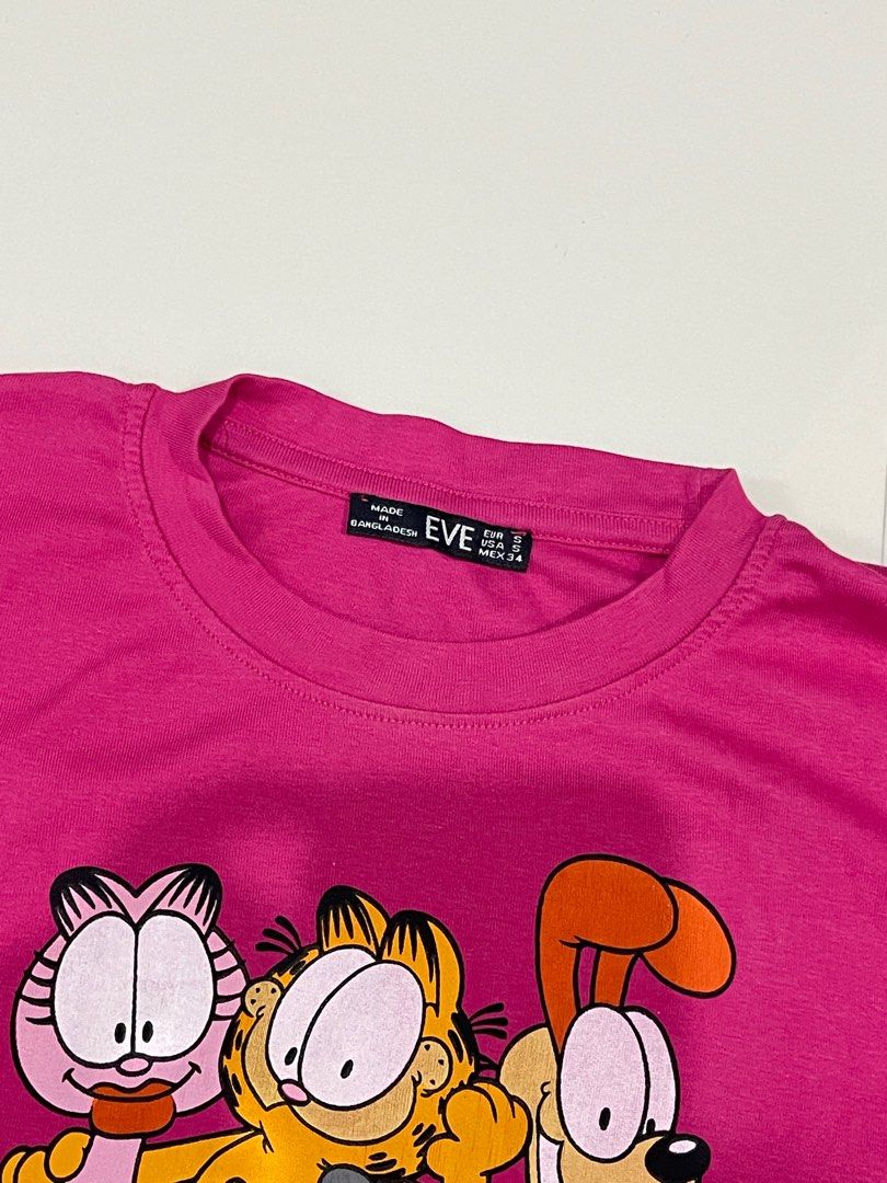 Garfield Shirt Crop Top (Category: Shirts) located in Manila. Submitted by miiitch (Listing ID 1236813738, Image 2). Description: Washed but never worn Rfs: Too small for me Size: xs-s.