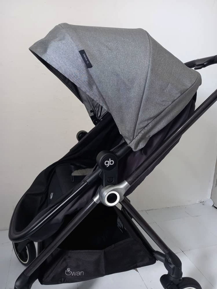 GB SWAN CARBON FIBRE STROLLER