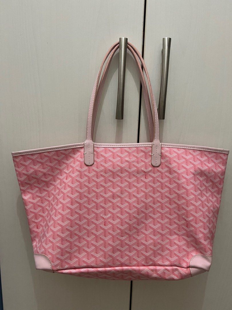 RARE LIMITED EDITION Pink Goyard Artois PM with Heart Stamping 💕, Luxury,  Bags & Wallets on Carousell