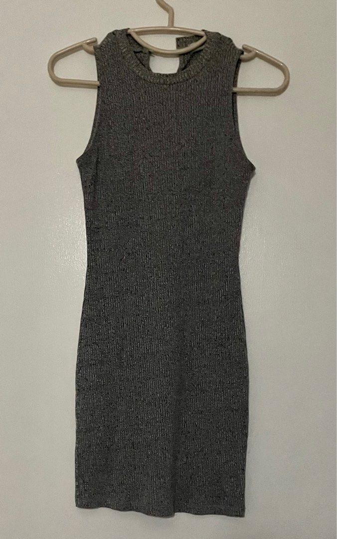 Gray bodycon dress (Category: Dresses) located in Mandaluyong City. Submitted by thinkerbell3 (Listing ID 1236888966, Image 1). Description: .