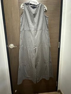 (Category: ) located in . Submitted by takeovercloset (Listing ID 1236781676, Image 1). Description: .