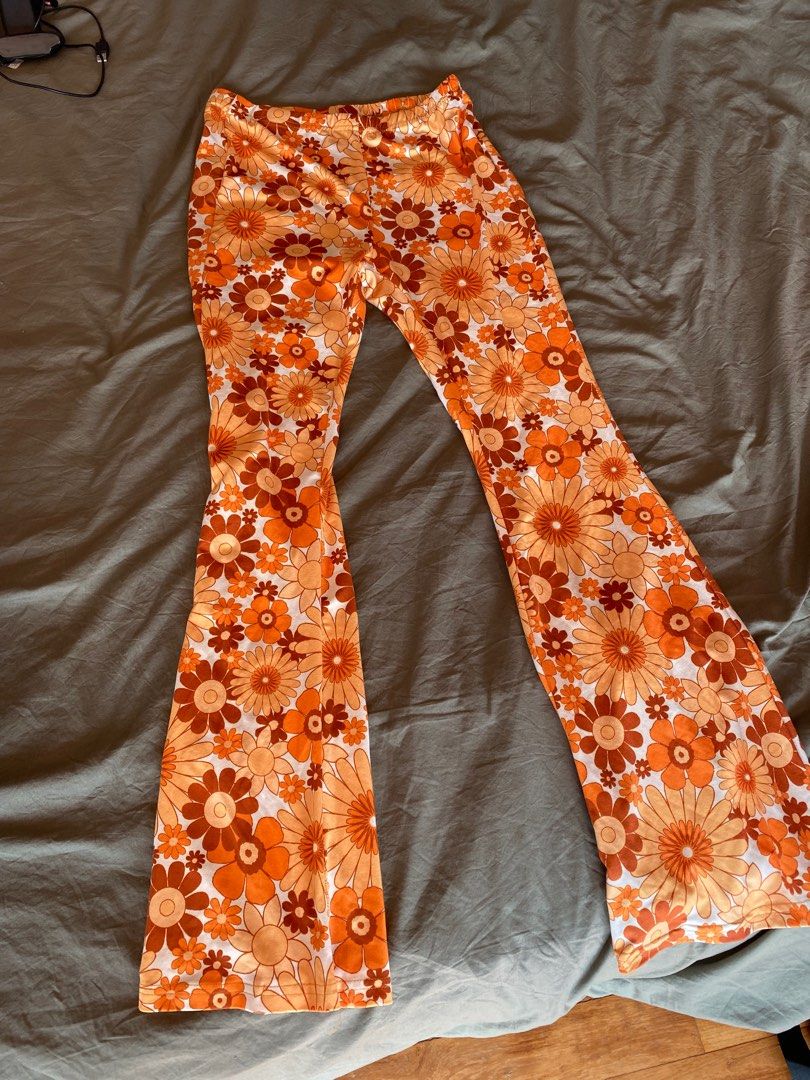 Groovy flare pants top