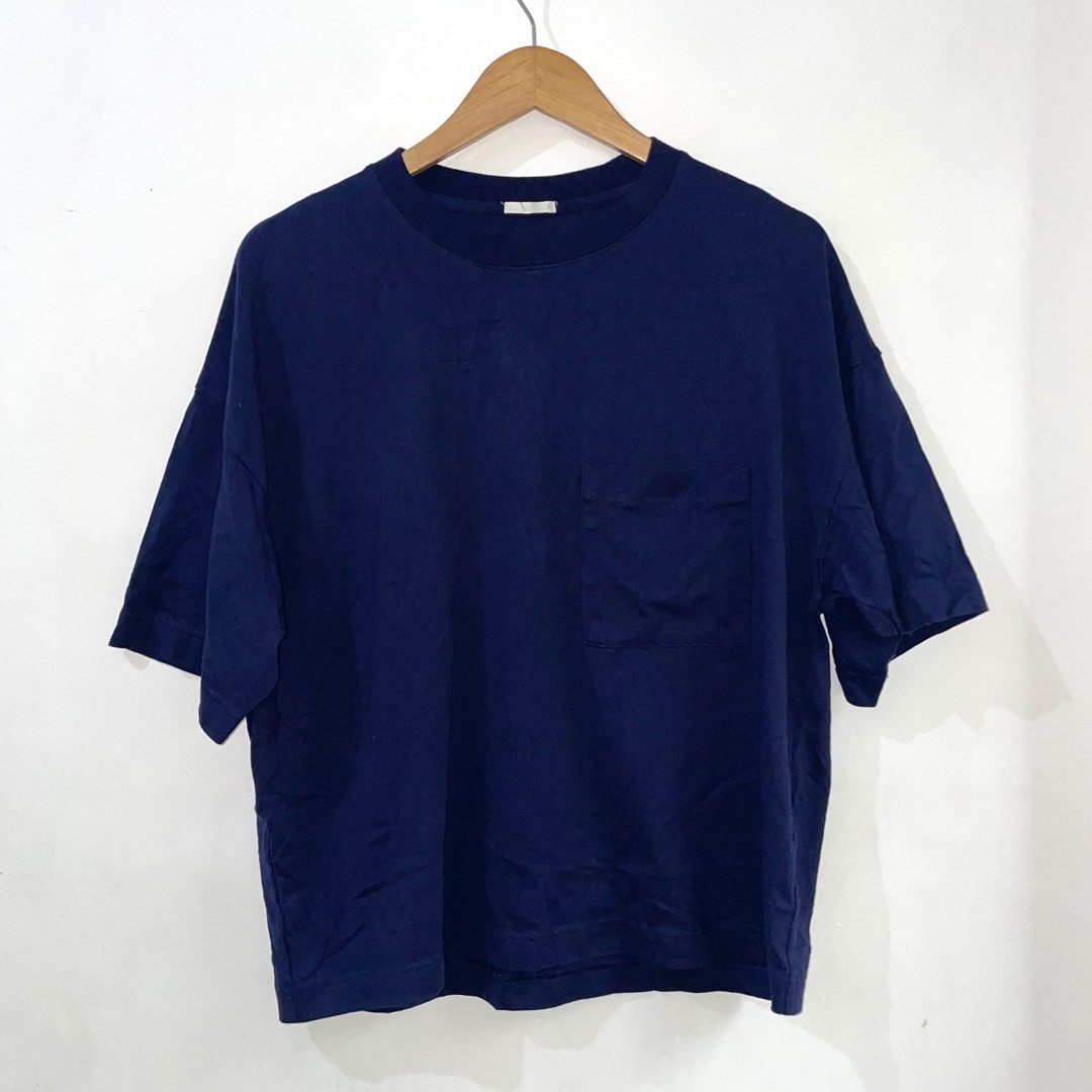 GU by Uniqlo men t shirt on Carousell
