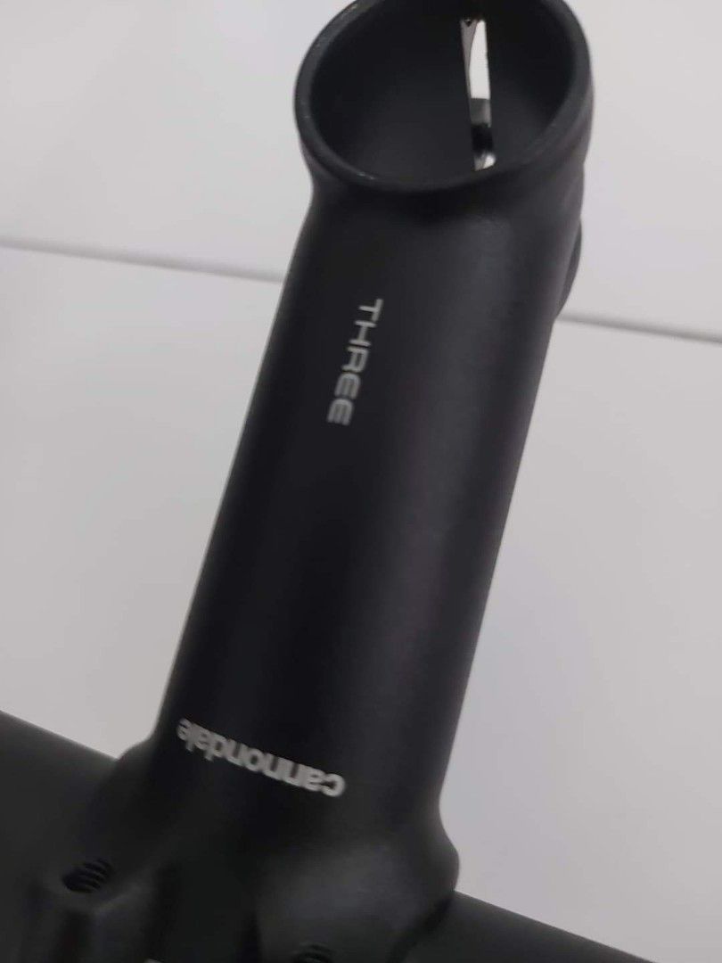 Handlebar and Stem Cannondale Three, Sports Equipment, Bicycles & Parts