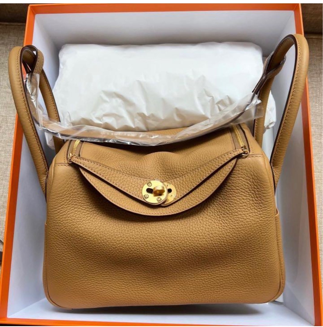 Hermes Lindy 26 Biscuit GHW, Luxury, Bags & Wallets on Carousell