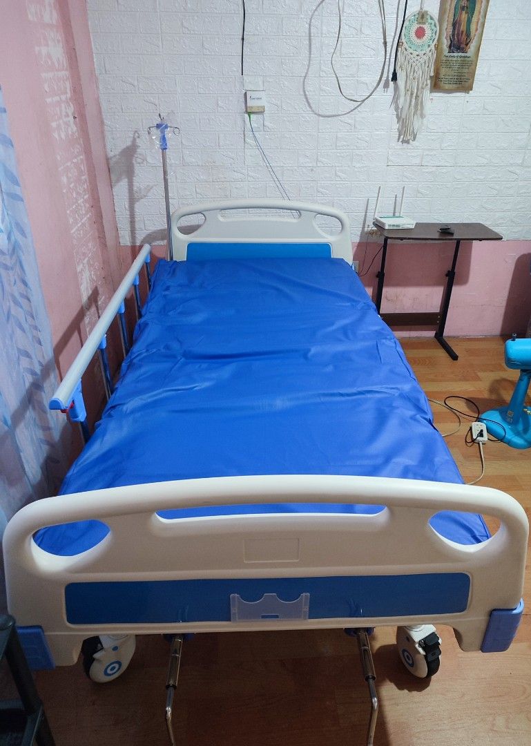 Hospital Bed, Health & Nutrition, Medical Supplies & Tools on Carousell
