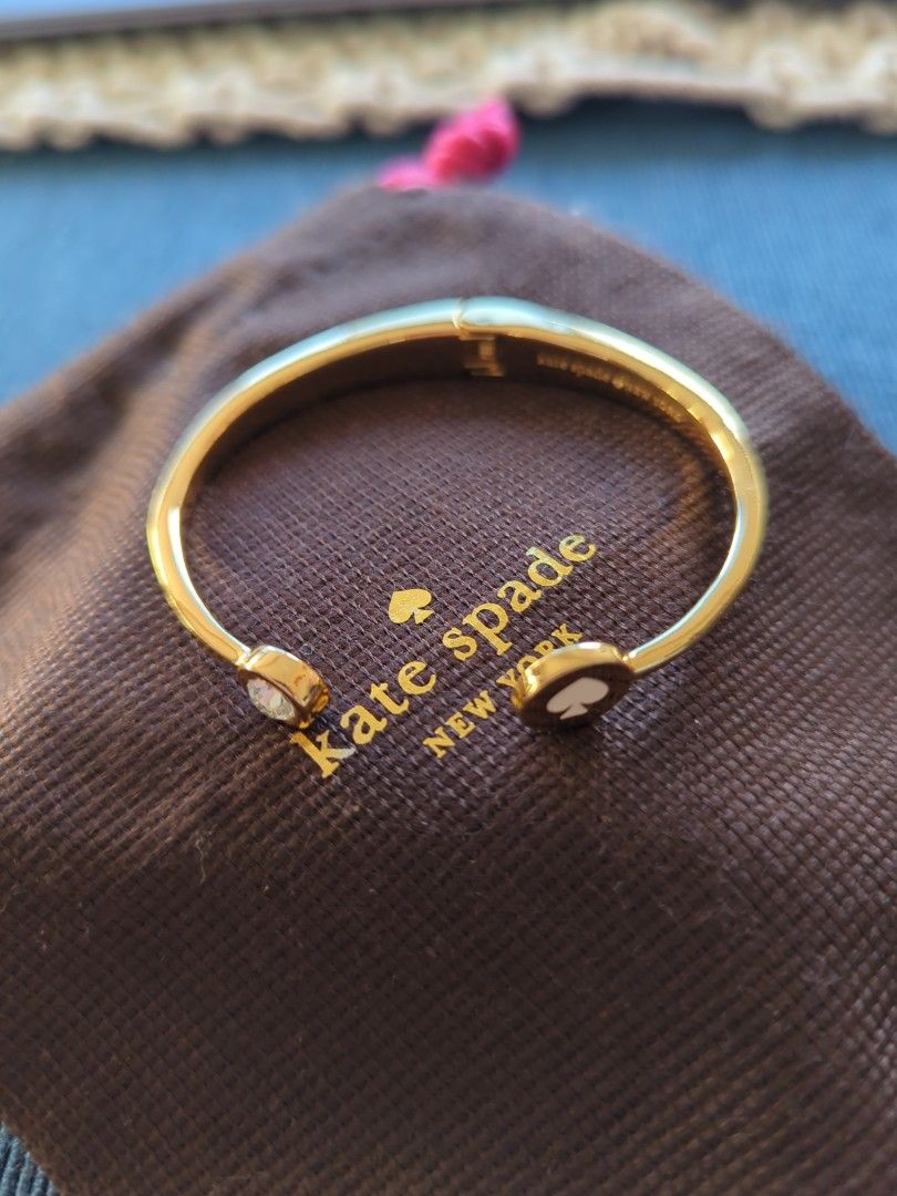 Kate spade gold bangle bracelet everyday wear perfect condition