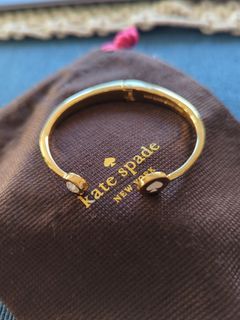 Kate spade gold bangle bracelet everyday wear perfect condition