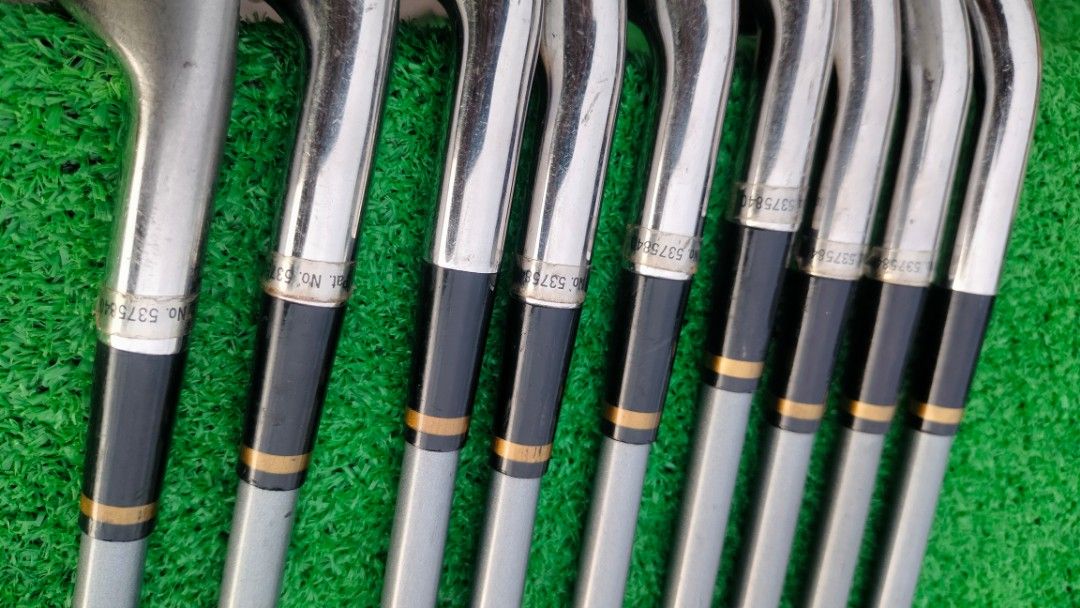 King cobra irons set, Sports Equipment, Sports & Games, Golf on Carousell