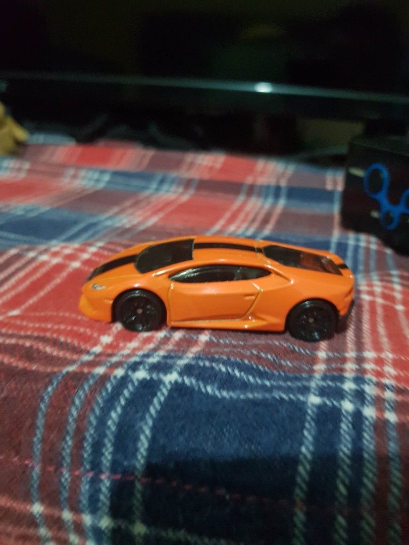 Hot wheels lamborghini huracan orange discount