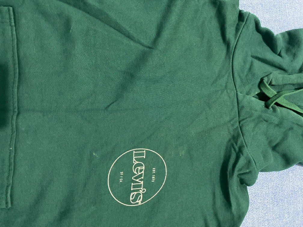 Levis Green Hoodie (Category: Hoodies) located in Paranaque City. Submitted by firestartstoburn (Listing ID 1236874177, Image 2). Description: No issues. Washable stains.
