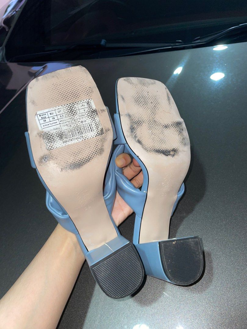 high heels light blue
