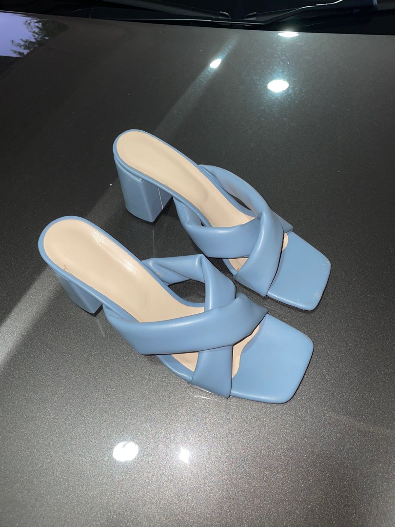 high heels light blue