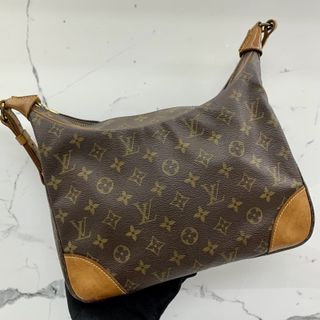 Louis Vuitton 2021 New LV Boulogne noir handbag, Women's Fashion, Bags &  Wallets, Shoulder Bags on Carousell