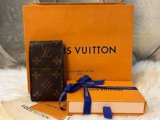 Louis Vuitton PDA Cover  Louis vuitton gifts, Louis vuitton dust