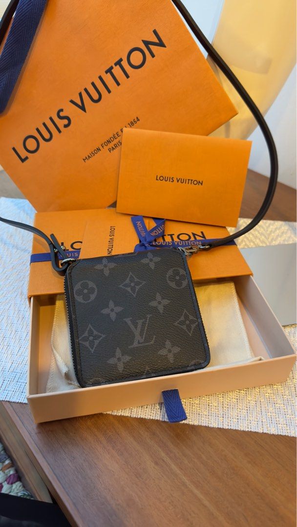 Purses, Wallets, Cases Louis Vuitton Louis Vuitton Monogram Eclipse Multicles6 Key Case M82603 LV Auth 45696a