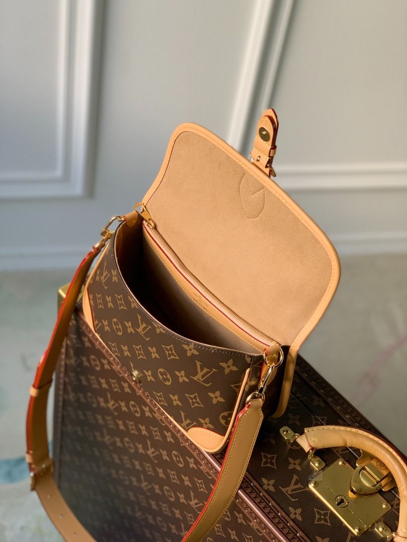 Lv 2022 new arrival Diane $3249, Women's Fashion, Bags & Wallets, Shoulder  Bags on Carousell