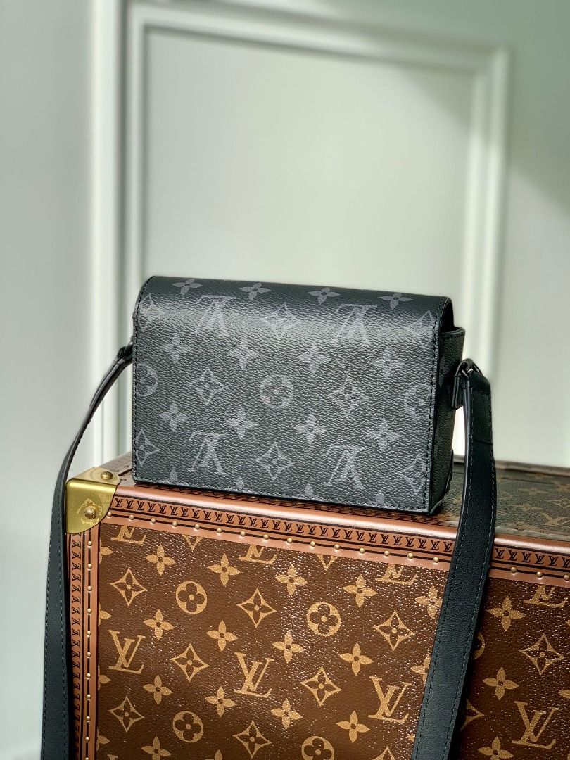 LV Steamer Wearable Wallet, Men's Fashion, Bags, Sling Bags on Carousell