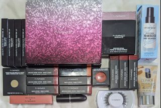 MAC 24 Piece Beauty Bundle