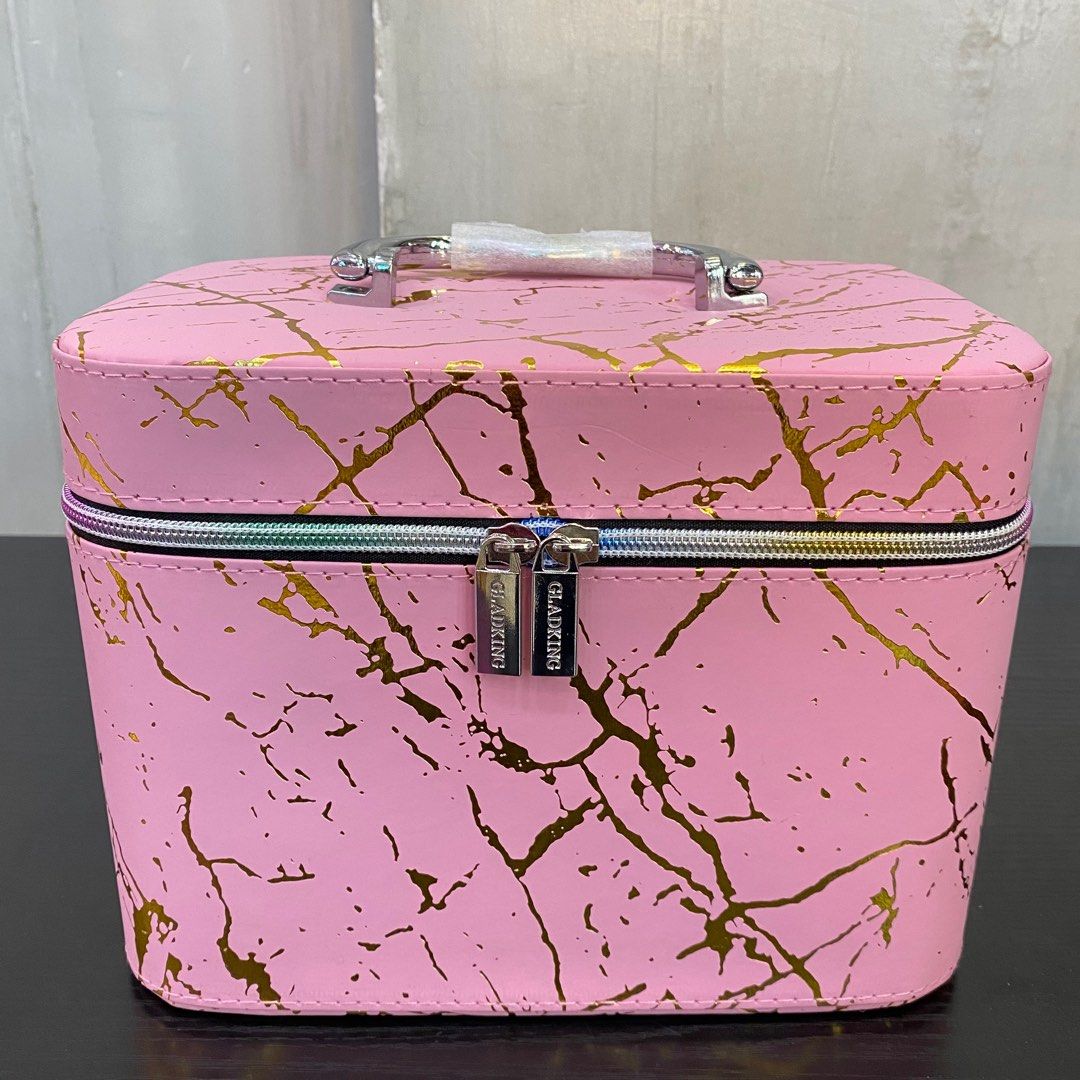 Make Up Box (Marble Pink) Large 41181812 (Category: Makeup) located in Paranaque City. Submitted by gladkingphilippines (Listing ID 1236907442, Image 1). Description: .