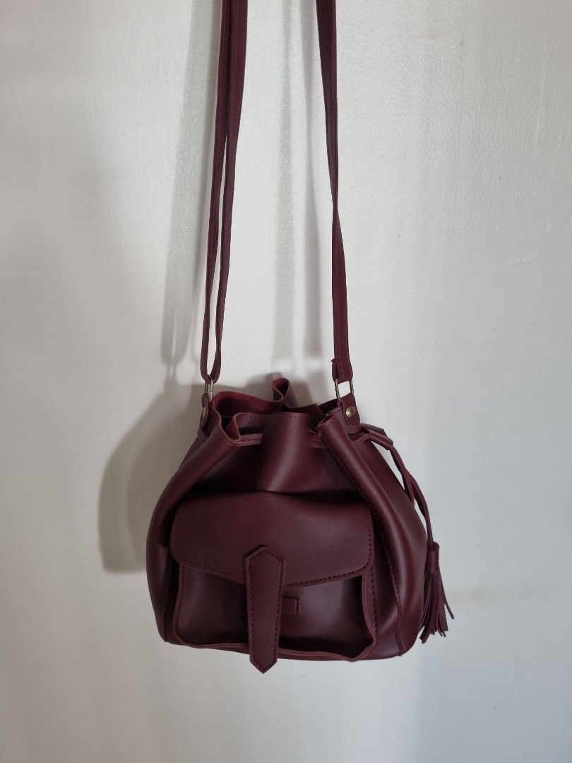 Maroon on sale bucket bag