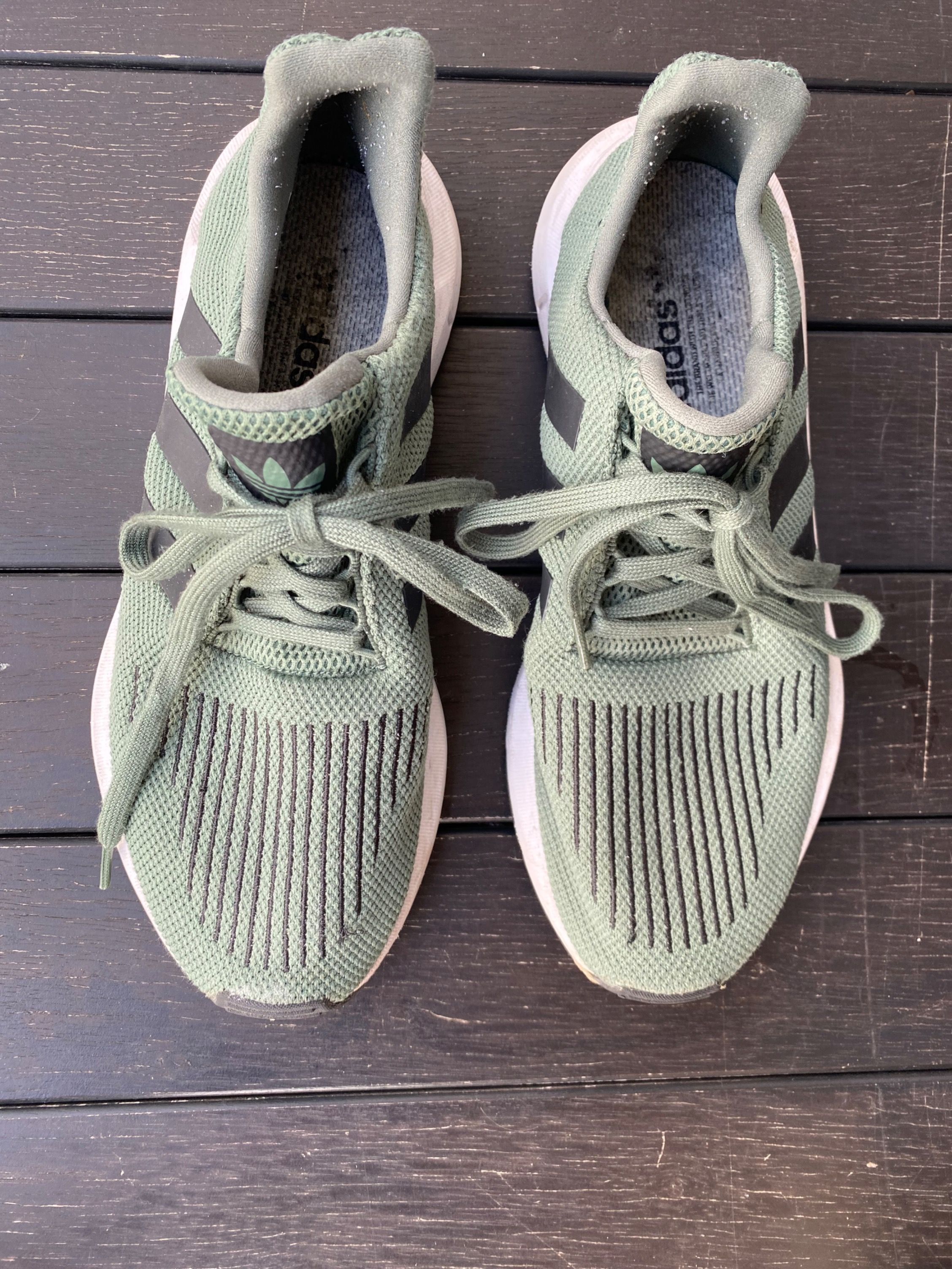 Adidas trainers 2025 9.5