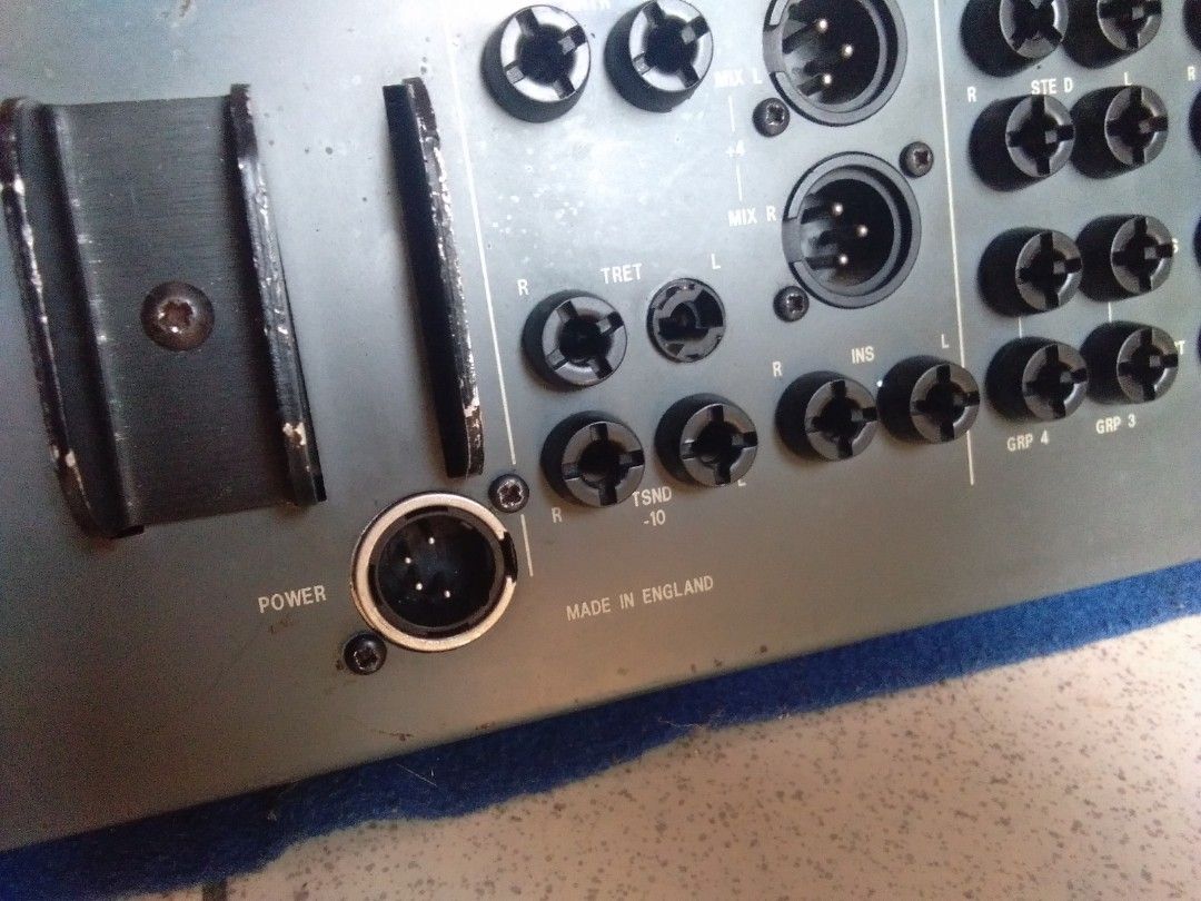 Mixer Soundcraft Made In England, Elektronik, Audio di Carousell