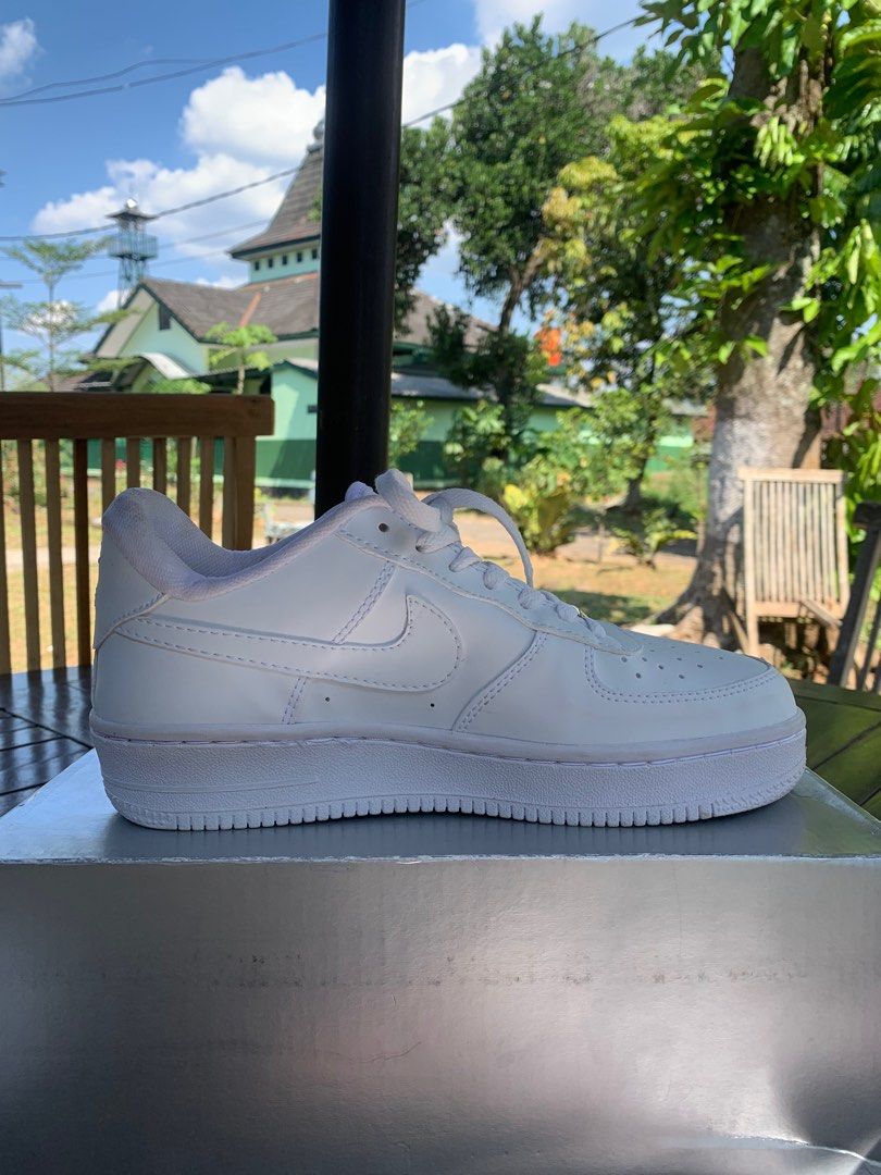 NIKE AIR FORSE 1 on Carousell