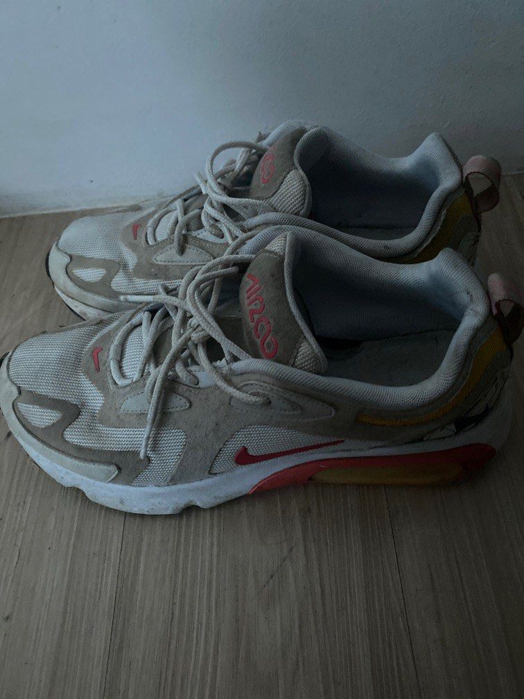 Nike Air Max 200 (Category: Sneakers) located in Paranaque City. Submitted by firestartstoburn (Listing ID 1236866742, Image 1). Description: Nego. No issues.