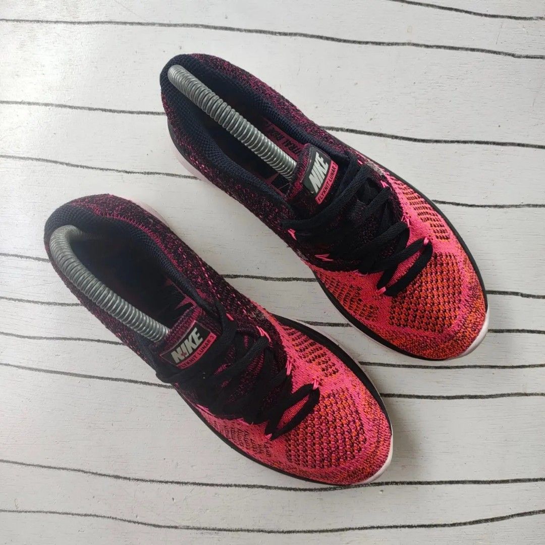 Flyknit lunar 3 black white top pink