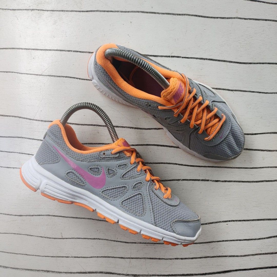 Nike wmns discount revolution 2