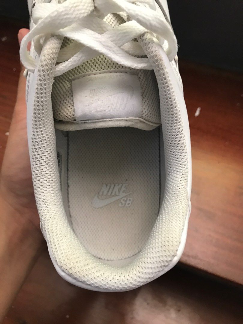 nike white sb