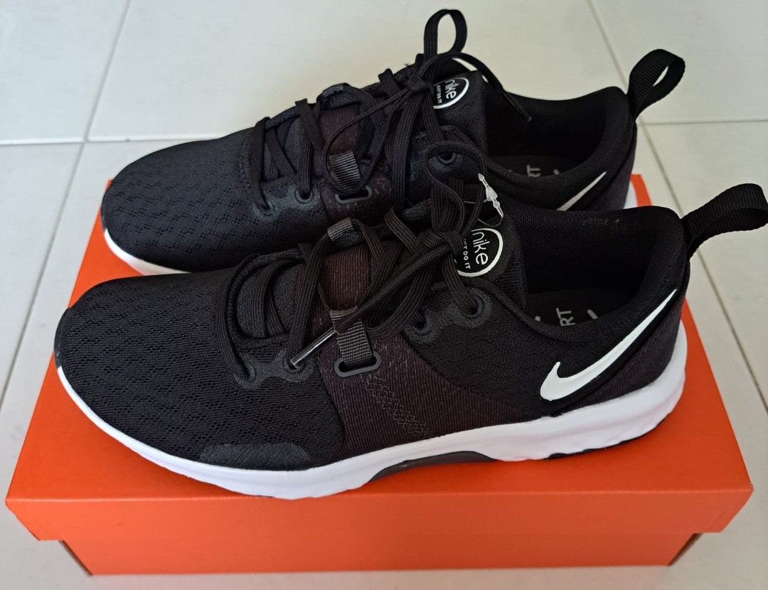 Nike 21 sale trainers