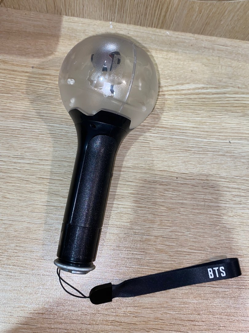 OFFICIAL bts army bomb ver. 3, Hobbies & Toys, Collectibles