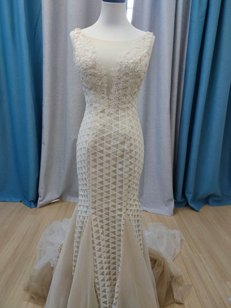 Premium Mermaid Gown with removable tails, Women's Fashion, Dresses & Sets, Evening Dresses ...