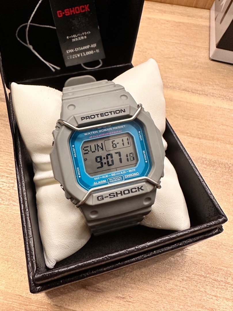 RARE JAPAN SET Grey G Shock DW-D5600P-8JF, Men's Fashion, Watches