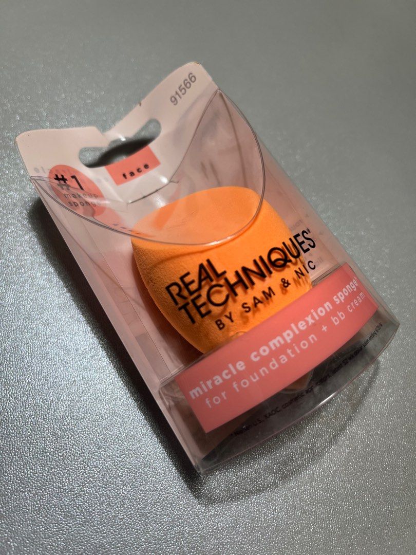 Real Techniques AUTHENTIC miracle complexion sponge (Category: Makeup) located in Rizal. Submitted by samviz (Listing ID 1236873925, Image 2). Description: Authentic Real Techniques Miracle Complexion Sponge Bought at Watsons Never opened, stored only.