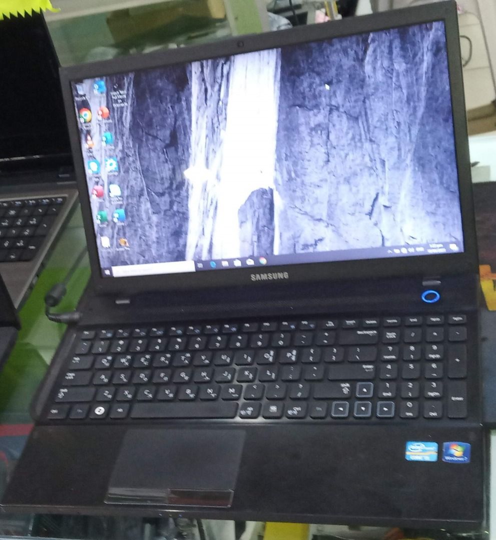 Samsung Series 3 NP300V5A - Core i5 2nd Gen, 8GB RAM, SSD 128GB on ...