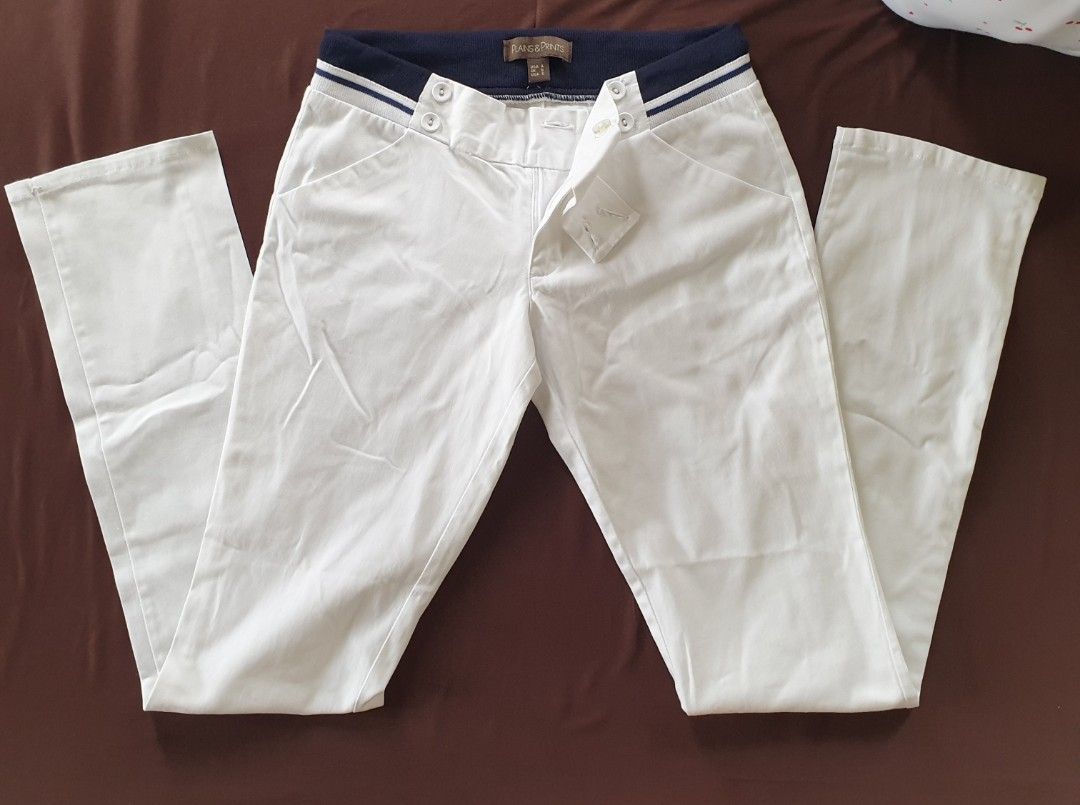 Set of Plains & Prints (Category: Other Bottoms) located in Bantay. Submitted by gigglesph (Listing ID 1236833089, Image 1). Description: Plains & Prints Top Plains & Prints Bottom No flaws Never worn Removed tag only.