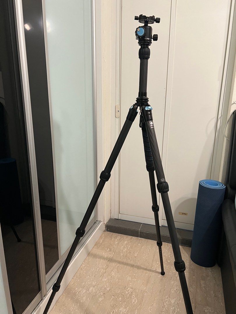 Sirui Carbon Fiber Tripod AM284 + A10R Panning Ballhead + SL200