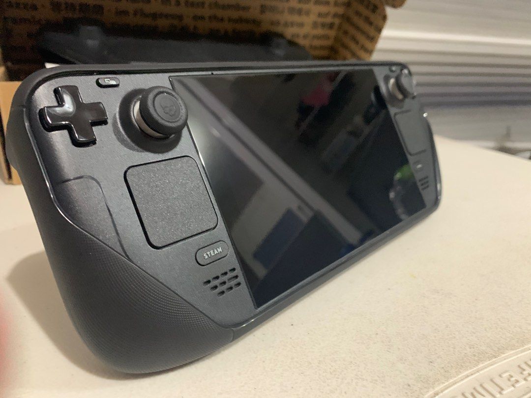 Steam Deck 256 GB + 512GB sd with accesories on Carousell