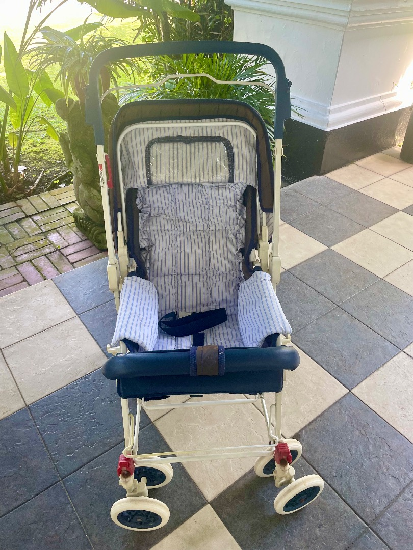 Steelcraft pram/stroller, reversible handle, made in Australia, Babies