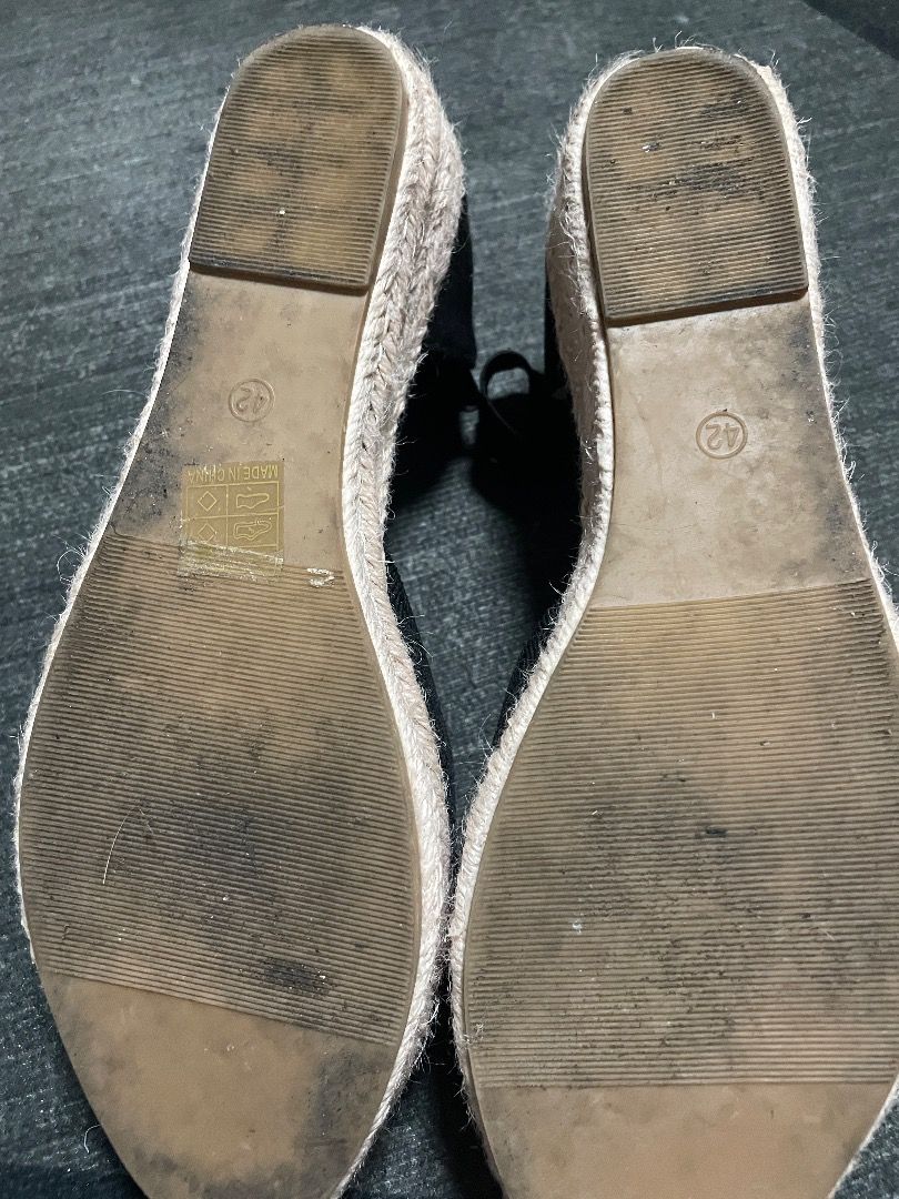 Shein Wedge Sandals (Black) - CN Size 42 (Category: Free Items) located in Quezon City. Submitted by oolives (Listing ID 1236818035, Image 3). Description: Yes, this is free. Yes, this is a serious offer. No, this is not a scam nor a ploy to lure you into an MLM gig/cult/whatever. Simply put, either I give the items away or throw them away. Since this is a free offer, I reserve the right to choose and/or refuse anyone as well as limit the items y