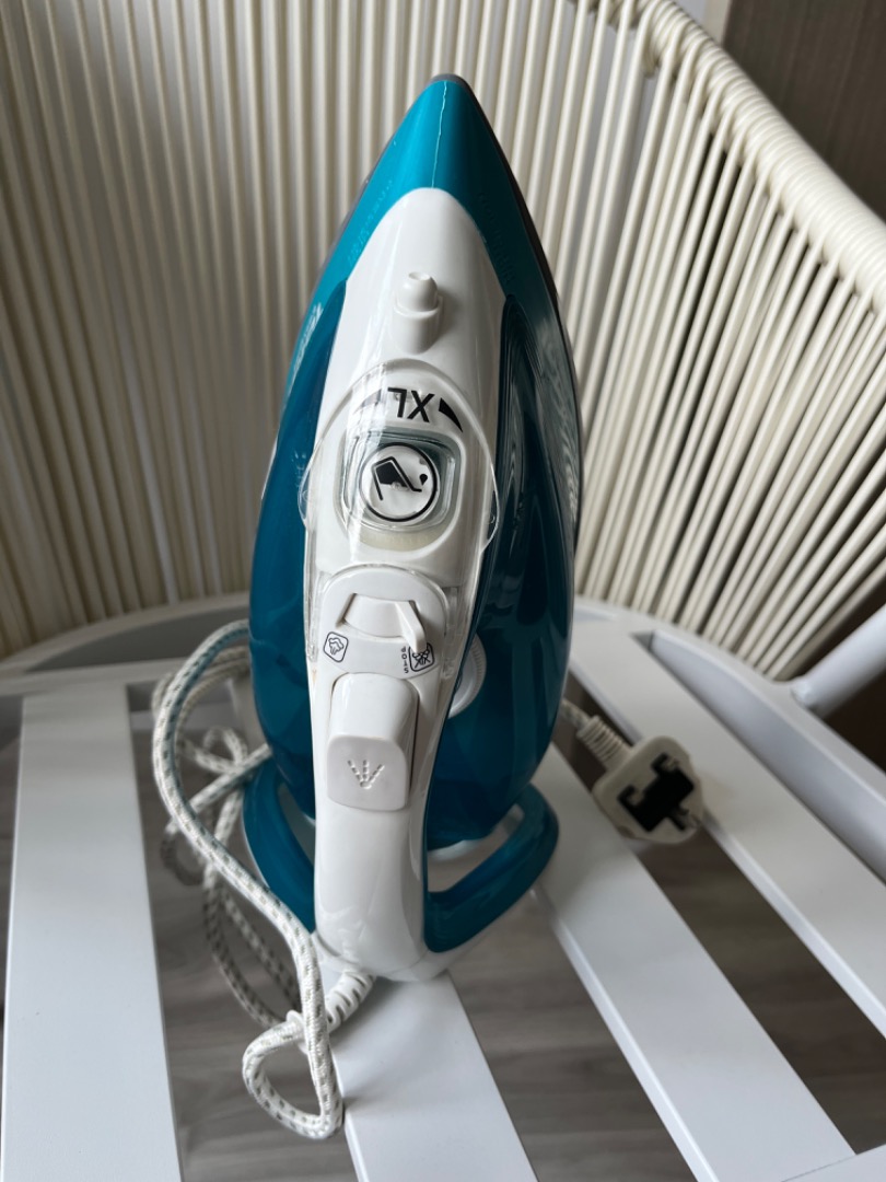 Tefal steaming iron 2300W, TV & Home Appliances, Irons & Steamers on