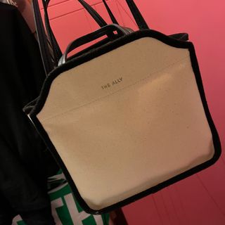 （分類：）位於 。 由 pinky921 提交（商品編號 1236928287，圖片 1）。簡介： 。
