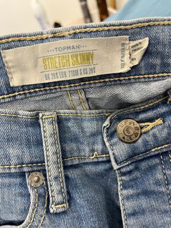 (Category: ) located in . Submitted by clearwardrobe165 (Listing ID 1236815807, Image 1). Description: .