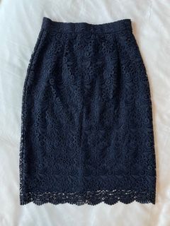 Uniqlo lace midi skirt